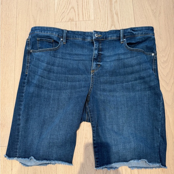 Denim Shorts Bermuda length - Picture 1 of 4